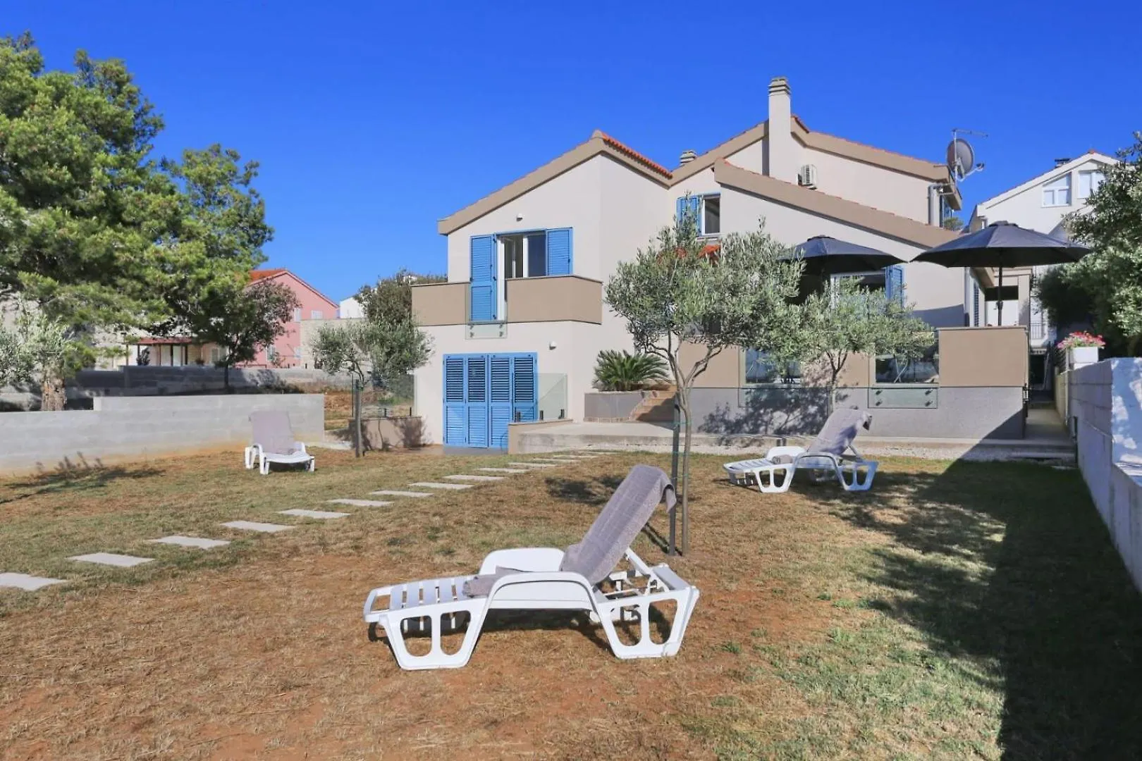 Beachfront Holiday House Victoria - Crowonder Luxury Rent Zaton  Zaton (Zadar)