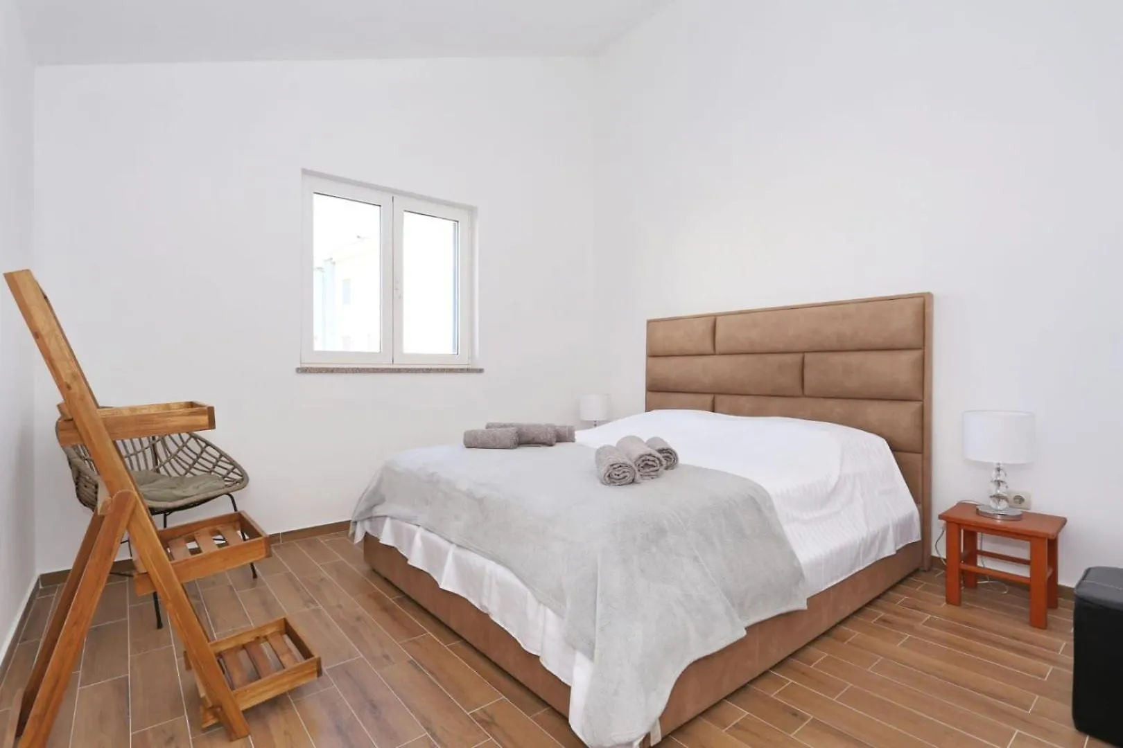 Beachfront Holiday House Victoria - Crowonder Luxury Rent Zaton  Croatia